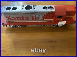 2-1997 Red Caboose O Scale GP-9 Santa Fe Diesel Locomotives