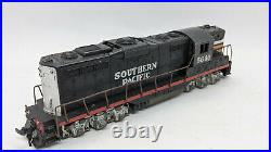 ATHEARN HO Scale SP Southern Pacific GP9 Diesel Locomotive #5600 FOR REPAIR