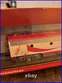 Athearn COCA-COLA F-SERIES LOCOMOTIVE engine set HO scale #8292