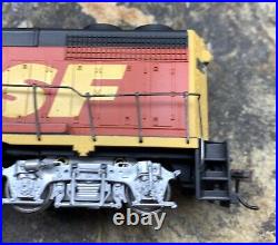 Athearn HO Scale Sante Fe Merger Engine Train. #2370