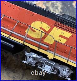 Athearn HO Scale Sante Fe Merger Engine Train. #2370