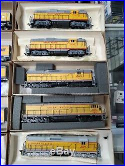 Athearn HO Scale Union Pacific Locomotive Train Set Lot of 15 Boxed 3422 3806