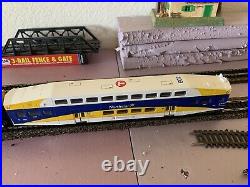 Athearn ho scale f59phi Northstar Commuter Set