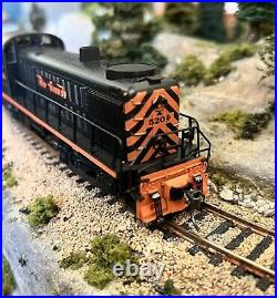 Atlas HO Scale Rio Grande RS-3 Diesel Engine #5205 And Atlas GP 7 Rio Grande