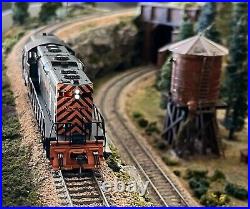 Atlas HO Scale Rio Grande RS-3 Diesel Engine #5205 And Atlas GP 7 Rio Grande