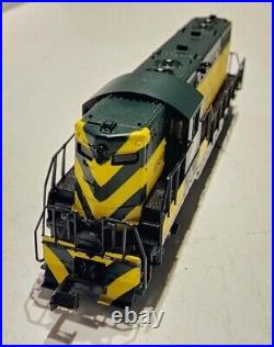 Atlas N Scale GP-7 Diesel Engine Chicago & NW #1520