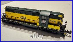 Atlas N Scale GP-7 Diesel Engine Chicago & NW #1520