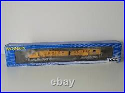 Bachmann Ho Scale Union Pacific EMD DD40AX Locomotive #6910 62105 DCC