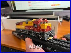 Charming China Railway HXN5B Diesel Locomotive #0045 DC Version HO scale