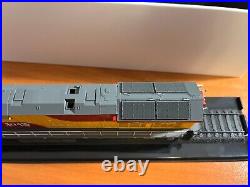 Charming China Railway HXN5B Diesel Locomotive #0045 DC Version HO scale