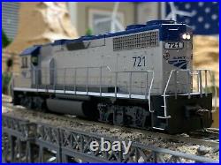 HO Scale Athearn GP38-2 DCC Diesel Locomotive AMTRAK #721 RARE ENGINE detailed