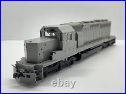 HO Scale Kato SD40-2 Mid with Snoot Nose 37-2900 Undecorated Locomotive Engine NIB