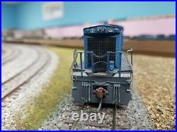 Ho scale locomotive Custom Weathered & DCC Equipped Conrail SW1500 Road #9528