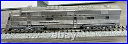 KATO N Scale #106-090 CB&Q EMD E5A & Silver Streak Zephyr 6 Unit Set NIB & Runs