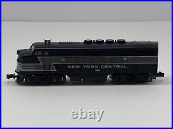 Kato N Scale #1617 New York Central #176-075 F3-A Phase II Diesel Locomotive