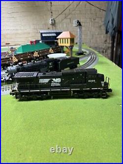 Lionel 2033213 O scale Norfolk Southern SD70M-2 engine non-powered- Rare engine