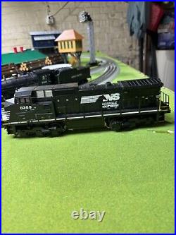 Lionel 2033213 O scale Norfolk Southern SD70M-2 engine non-powered- Rare engine