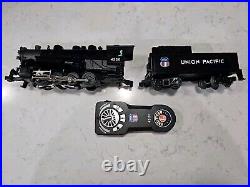 Lionel 4520 Union Pacific 0- Guage engine tender and remote