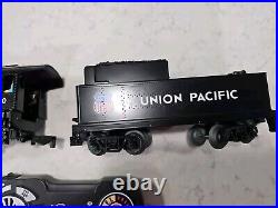 Lionel 4520 Union Pacific 0- Guage engine tender and remote