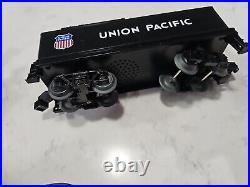 Lionel 4520 Union Pacific 0- Guage engine tender and remote