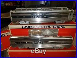 Lionel Diesel engines O scale Santa Fe Set with passenger cars