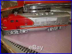Lionel Diesel engines O scale Santa Fe Set with passenger cars