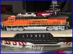 Lionel LEGACY 1933283 BNSF ES44AC Diesel #6438 withBluetooth O-Scale NON-POWER