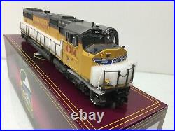 MTH 20-21272-1 Union Pacific SD70M Diesel Engine #4014 O Scale 3 Rail NEW