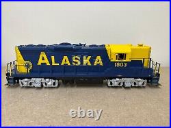 MTH O Scale RailKing Alaska Railroad GP9 Non Powered Engine Pre Owned