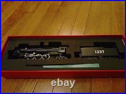 Mantua HO Scale Santa Fe 4-6-2 Locomotive #1337 & Tender