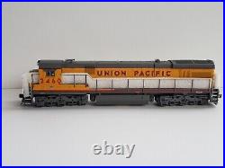 Model Railroads & Trains HO Scale Diesel locomotive GE C30-7 2 window