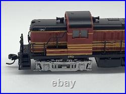 N Scale Atlas No. 40003041 Boston & Maine B&M #1542 RS-3 Diesel Locomotive