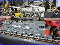 O Scale Southern Pacific Locomotive (Dummy) Train Engine By Lionel