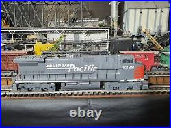 O Scale Southern Pacific Locomotive (Dummy) Train Engine By Lionel