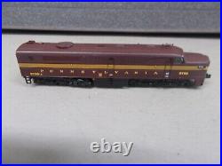 PENNSYLVANIA PA POWERED ENGINE & DUMMY PB & 6 PASSENGER WithINTERIORN SCALE