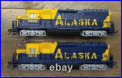Pair Of N Scale Alaska EMD GP40 Locomotives NEW Bachmann