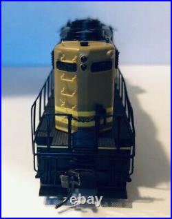 Proto 2000 GP18 Locomotive 8848 Northern Pacific #378 HO Scale TESTED (RN)