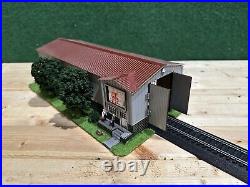 RARE Menards Exclusive Ho Scale Engine Shed Untested