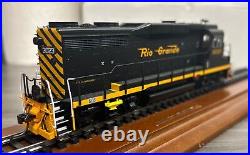 Scale Trains HO Scale #SXT33372 EMD GP30 Phase Id Diesel Locomotive D&RGW LNIB