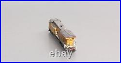 Scale Trains SXT31031 N Scale Union Pacific Diesel Locomotive #2672 LN/Box