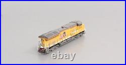 Scale Trains SXT31031 N Scale Union Pacific Diesel Locomotive #2672 LN/Box