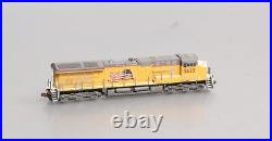 Scale Trains SXT31031 N Scale Union Pacific Diesel Locomotive #2672 LN/Box