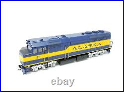 Walthers HO Scale EMD F40PH Alaska Railroad #32 DCC & Sound Diesel Locomotive