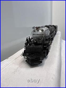 Working Rivarossi HO scale Big Boy 4-8-8-4 with SMOKE in excellent condition