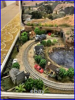 Z-Scale Briefcase Scenic Train Layout With Rokuhan Locomotive And Controller